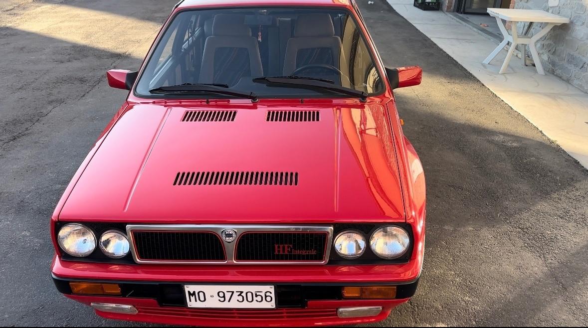 Lancia Delta 2.0i.e. turbo HF integrale ASI targa ORO