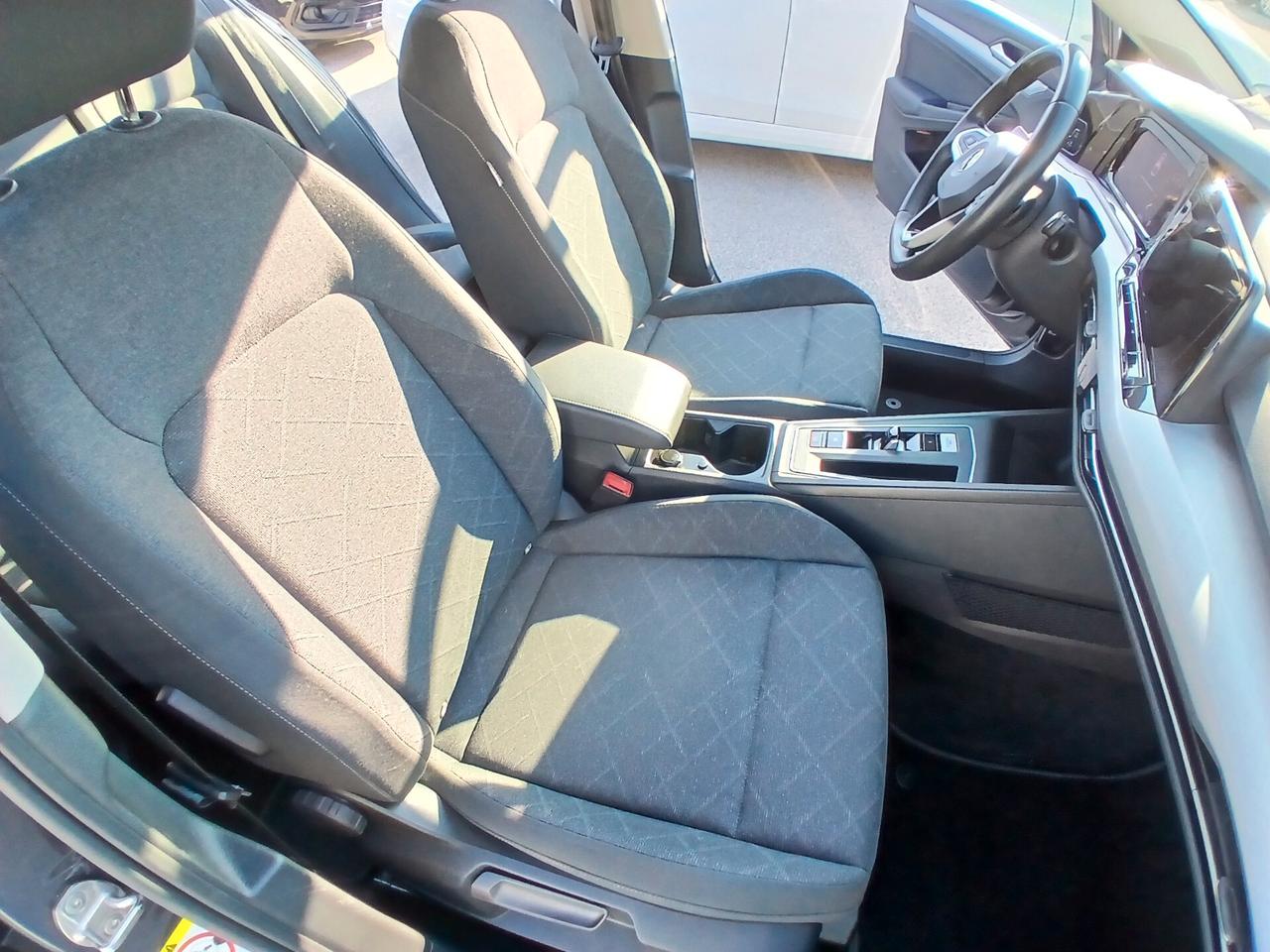 Volkswagen Golf 1.0 eTSI EVO DSG LIFE 2023