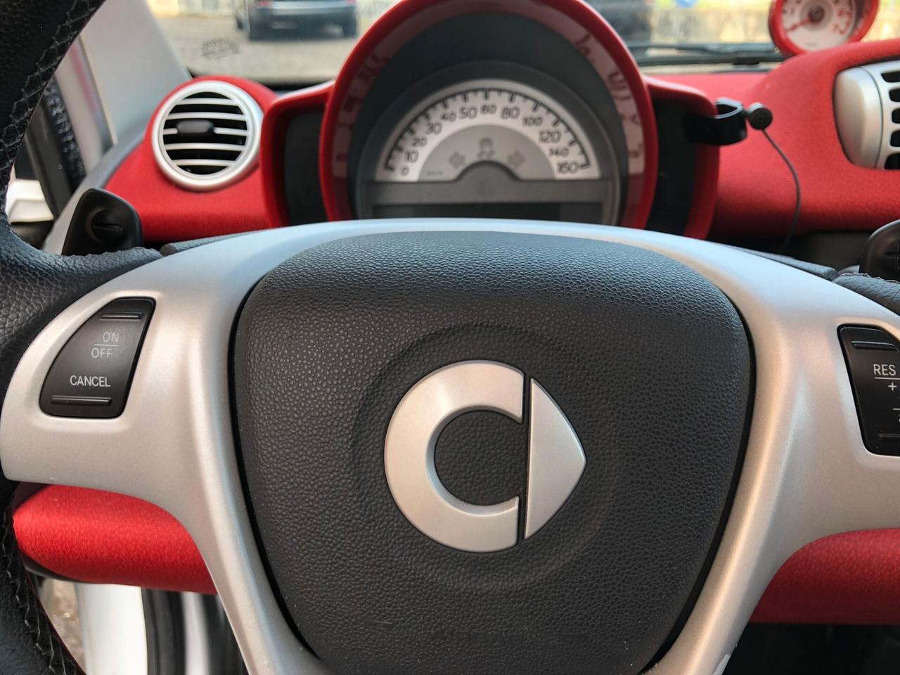 Smart ForTwo 1000 52 kW MHD coupé passion