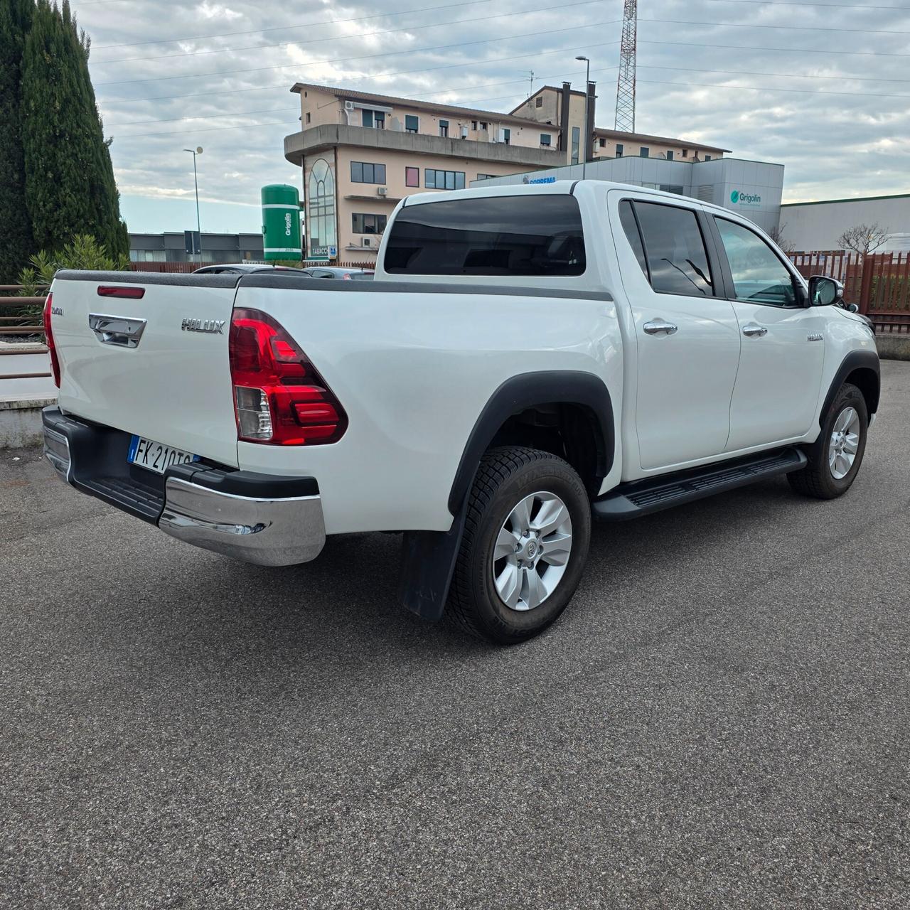Toyota Hilux 2.4 D-4D 4WD 4 porte Double Cab Executive