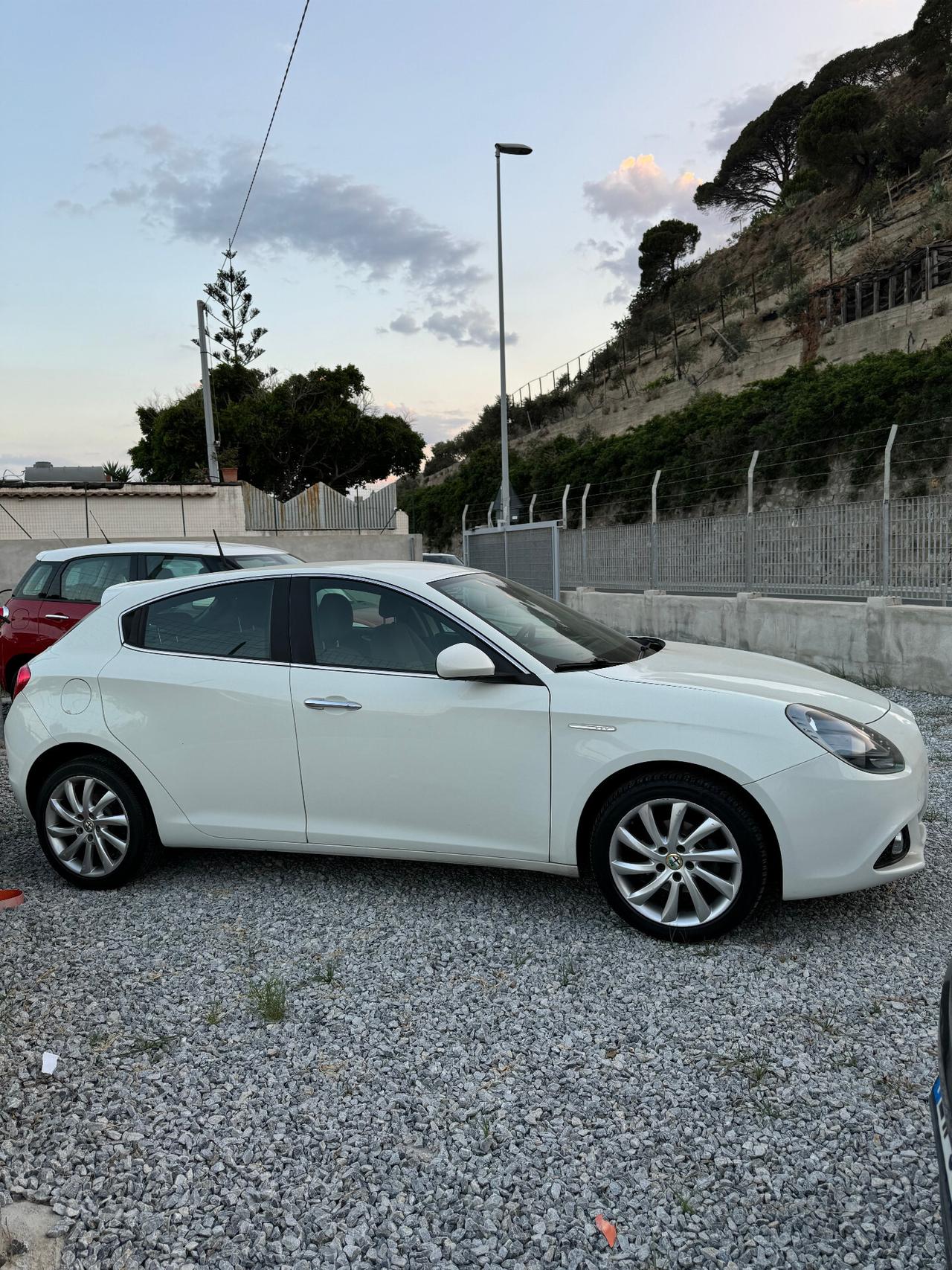 Alfa Romeo Giulietta 1.6 JTDm-2 105 CV Exclusive