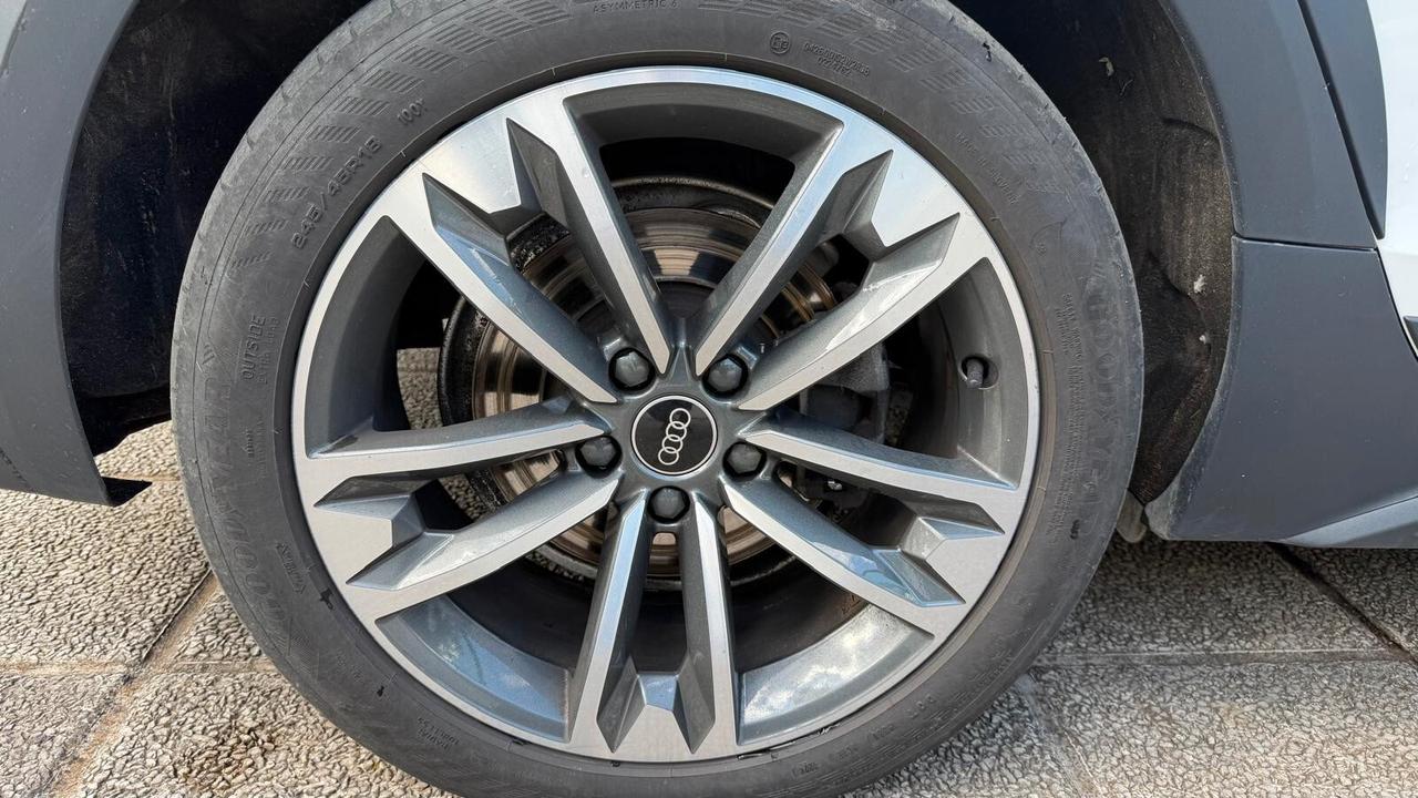 Audi A4 allroad 40 TDI 204 CV S tronic Identity Contrast