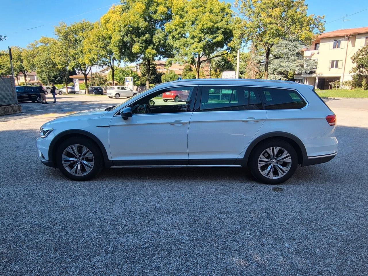 Volkswagen Passat Alltrack