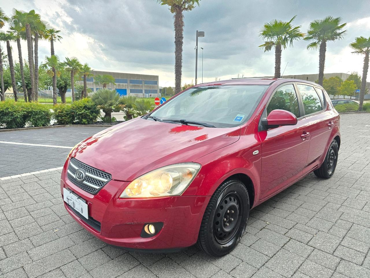 Kia Ceed 1.6 CRDi 115CV 5p ok Neopatentati