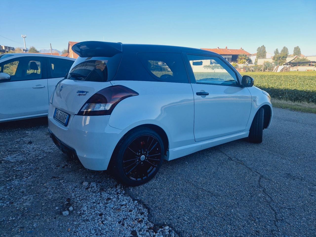 Suzuki Swift 1.6 VVT 3 porte Sport