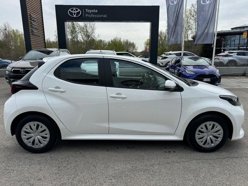 Toyota Yaris Hybrid Active MY22