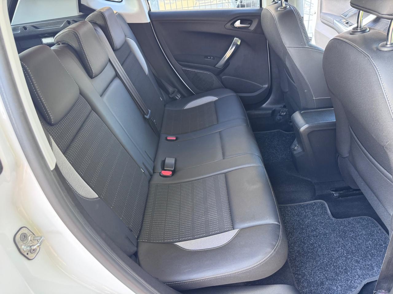 Peugeot 2008 1.6 HDI GT Line neopaten garanzia 12 mesi