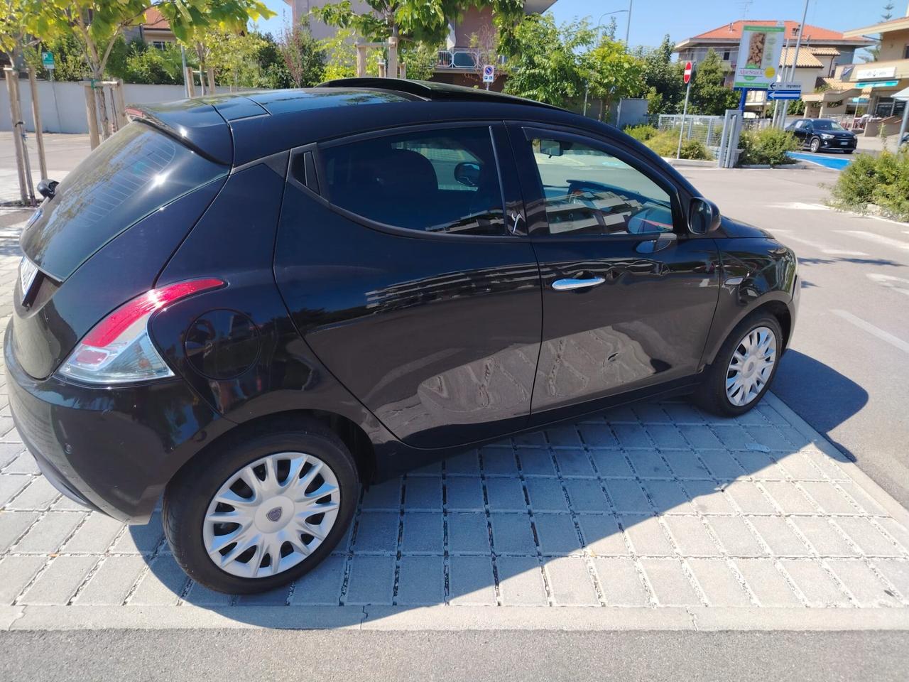 Lancia Ypsilon 1.3 MJT 16V 95 CV 5 porte S&S Elefantino