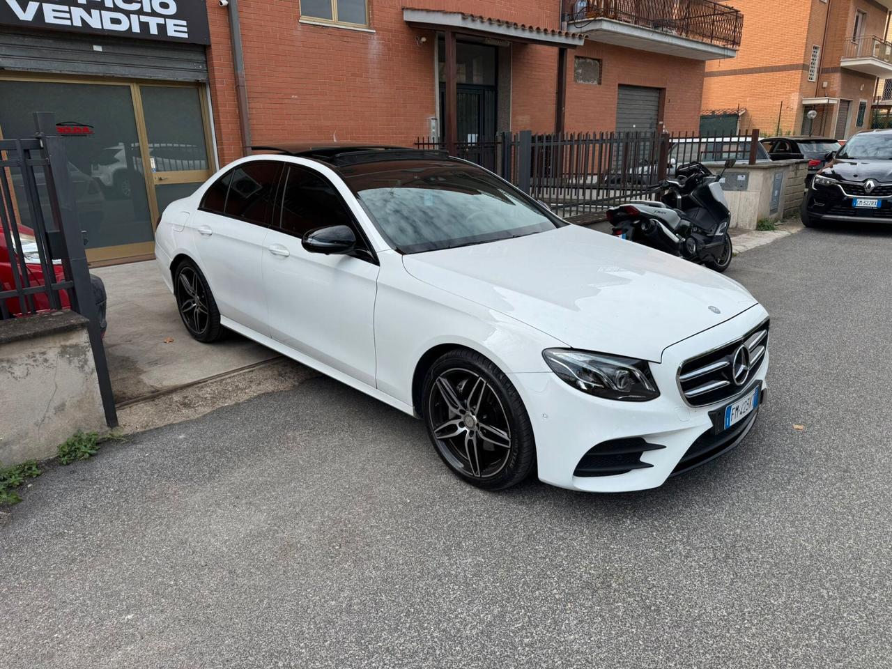 Mercedes-benz E 200 Auto Premium Plus