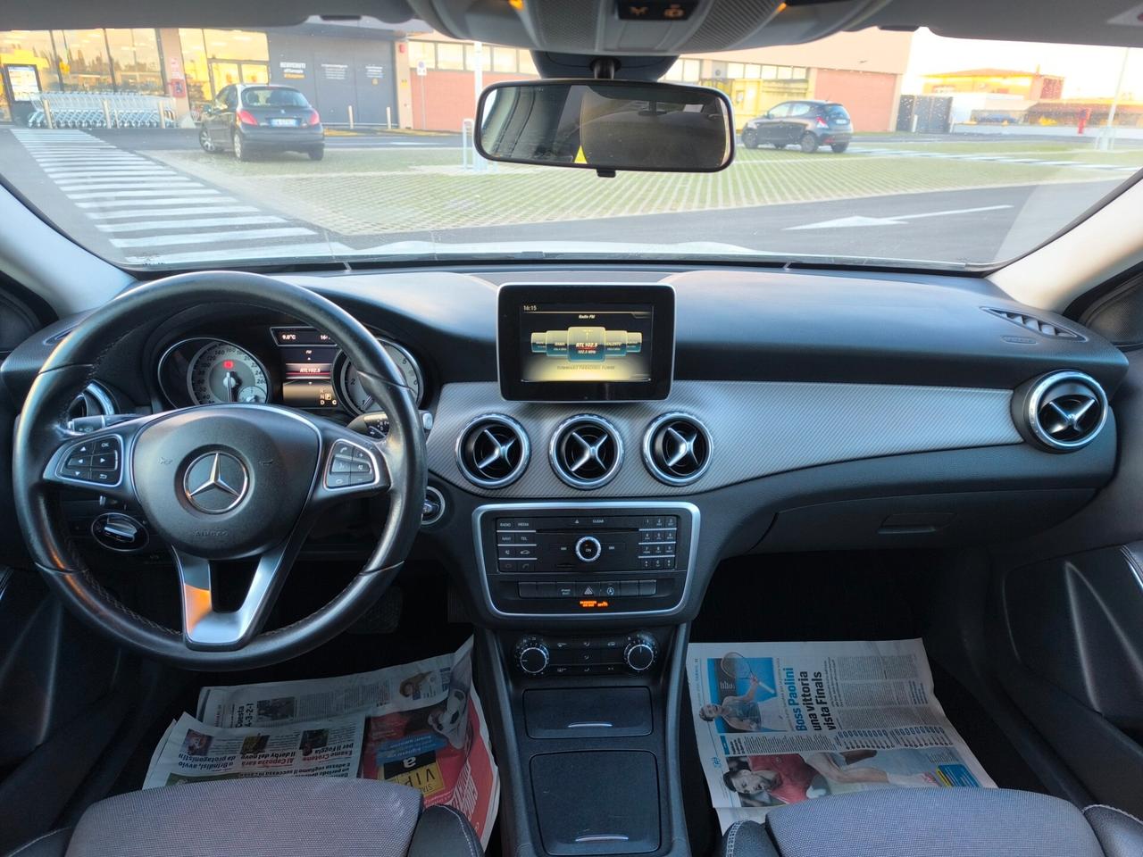 MERCEDES GLA SPORT 180 CDI AUTOMATICO DUE PROPIETARI