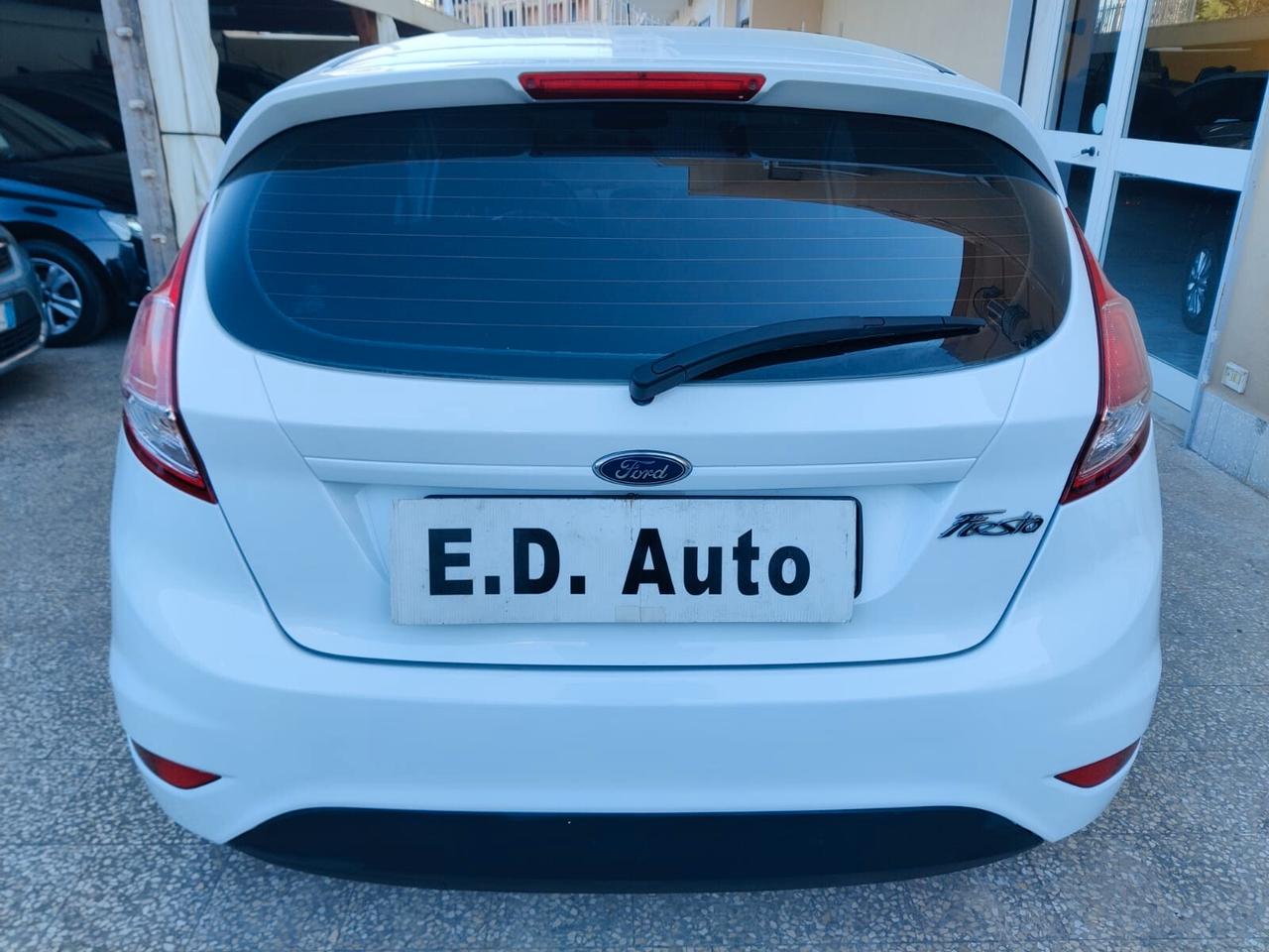 Ford Fiesta 1.5 TDCi 75CV 5 porte Black & White Edition