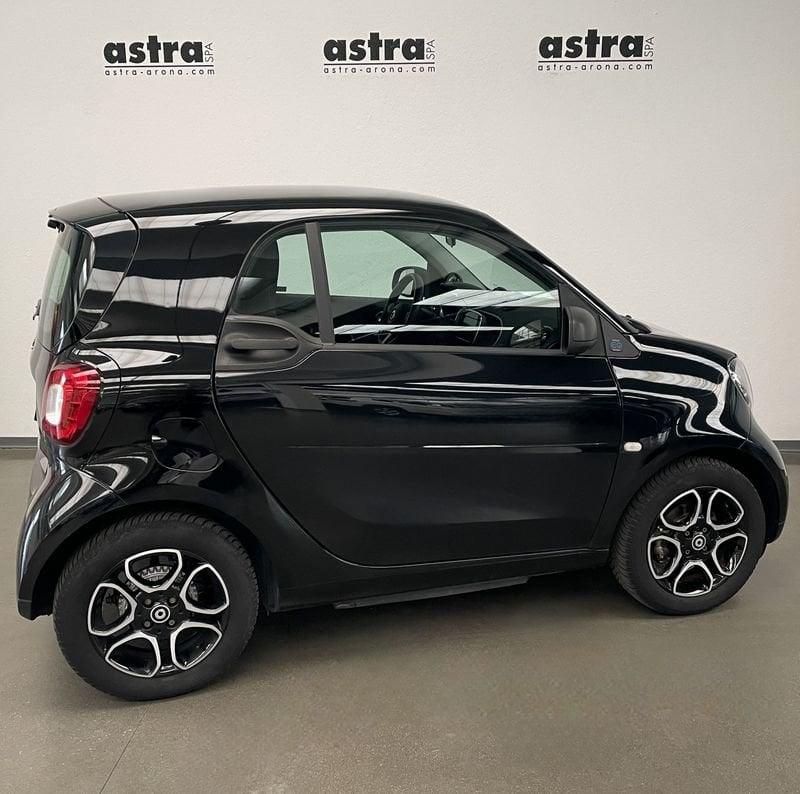 Smart fortwo coupe eq Passion my19