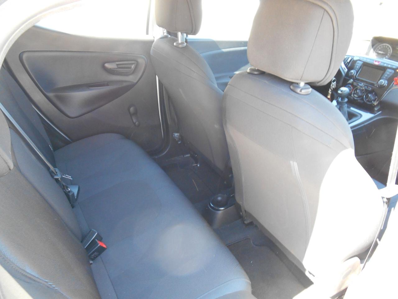 Lancia Ypsilon 1.2 69 CV 5 porte S&S KM.43.000 UNICO PROPRIETARIO OK NEOPATENTATI