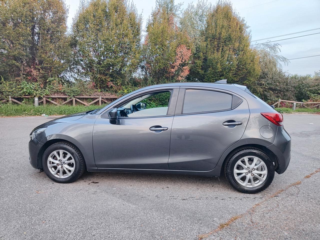 Mazda 2 benzina 5 porte
