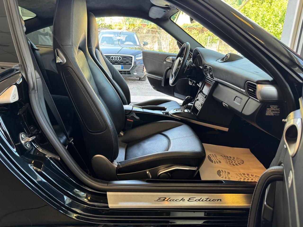 Porsche 911 Carrera Coupé Black Edition