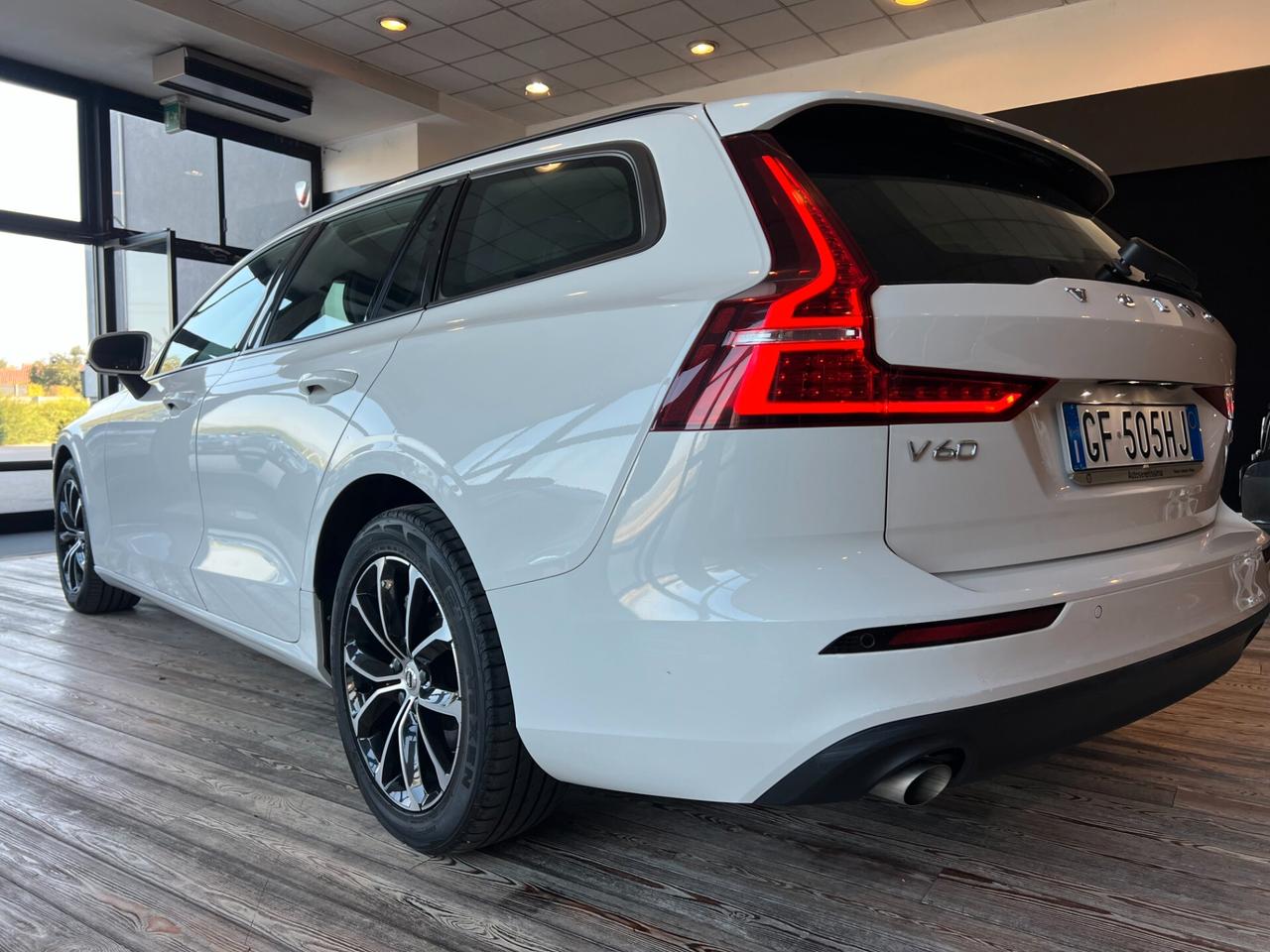 Volvo V60 MILD HYBRID / AUTOMATICA