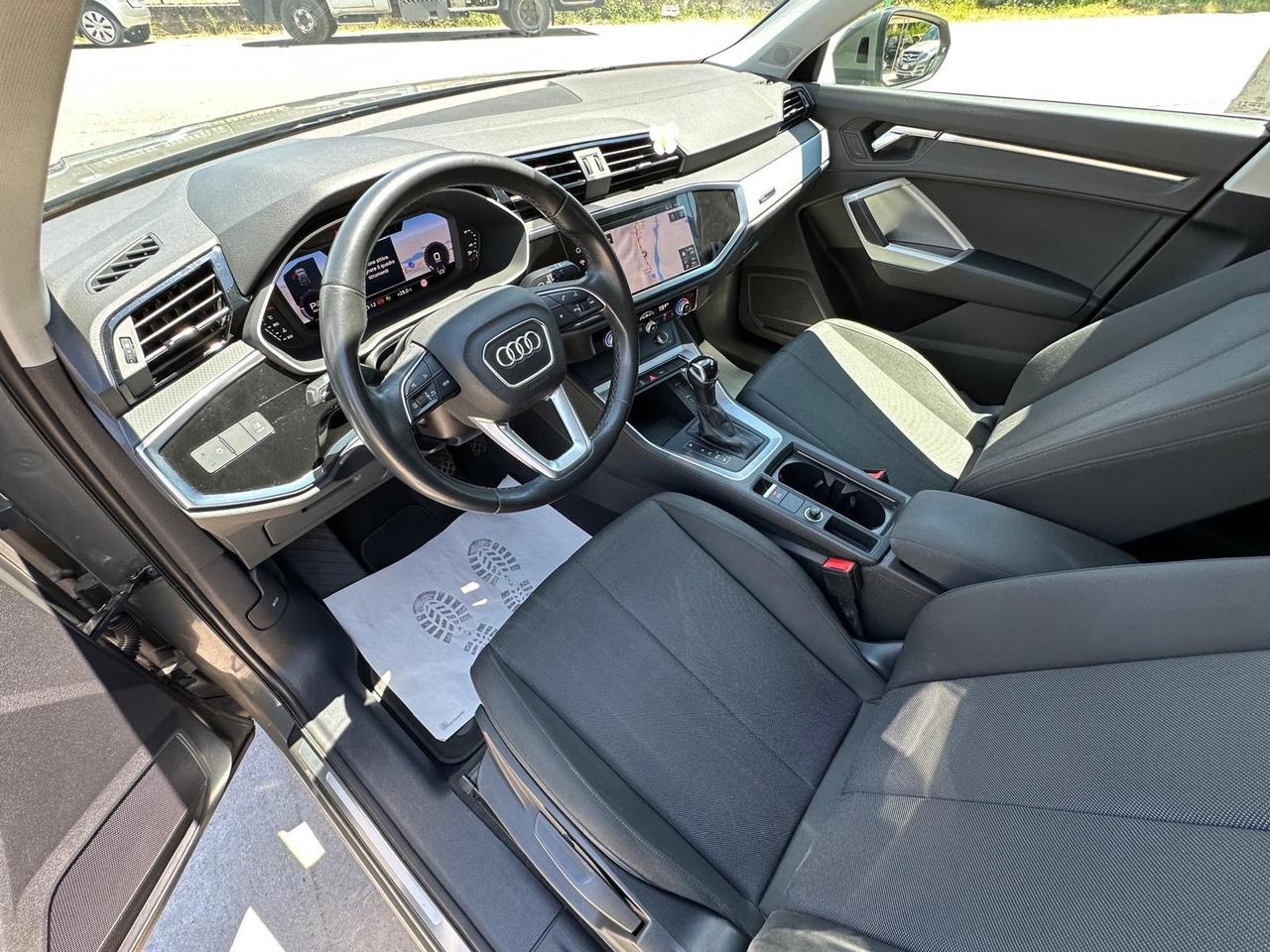 Audi Q3 35 TDI S tronic Business