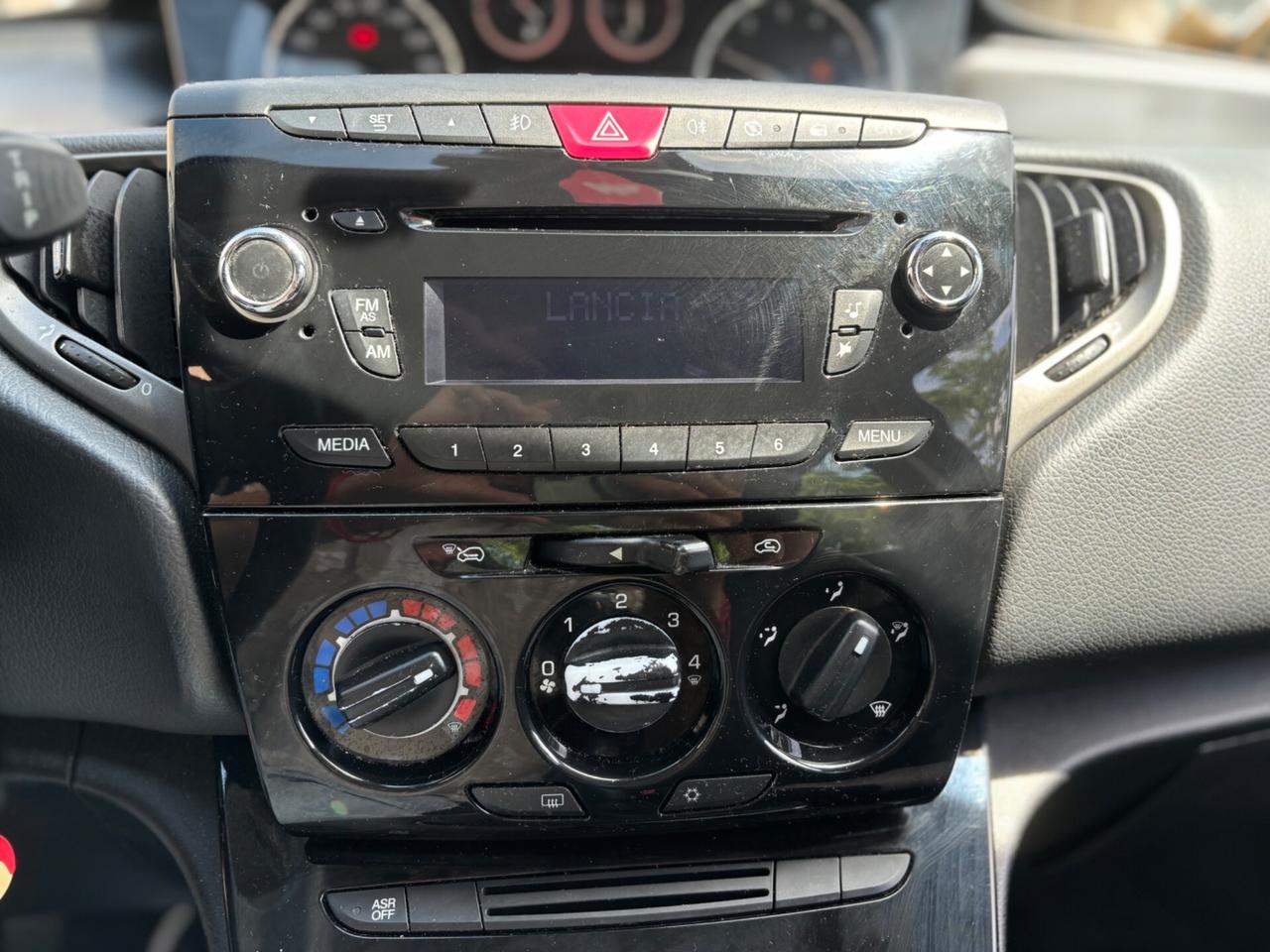 LANCIA YPSILON 1.2 BENZINA 69CV GARANZIA 12 MESI
