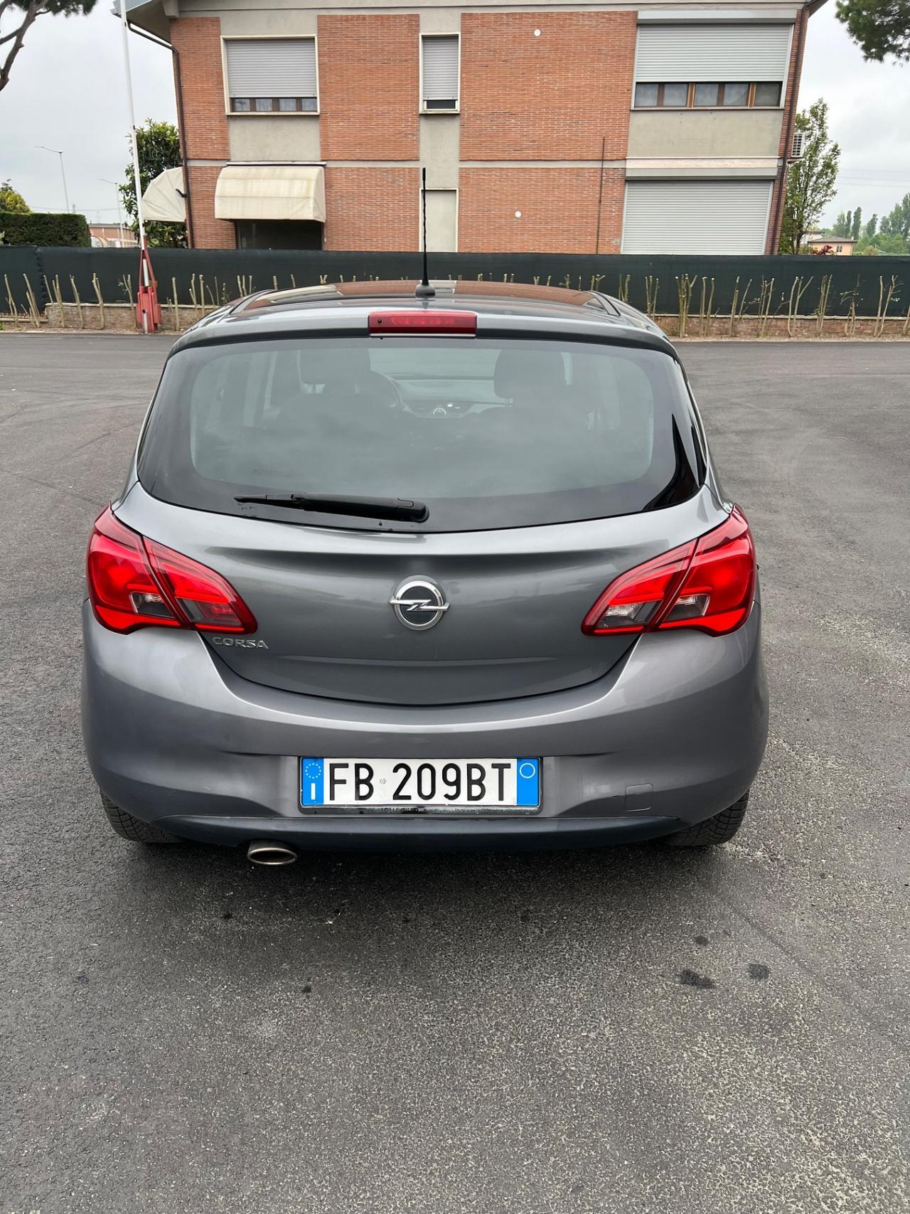 Opel Corsa 1.4 90CV GPL Tech 5 porte b-Color