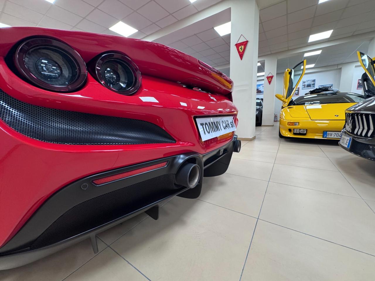 Ferrari F8 Tributo Coupe Permute auto moto barche gommoni e Rolex.
