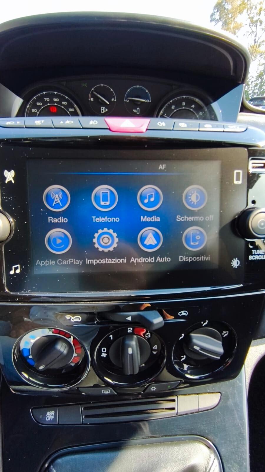 Lancia Ypsilon 1.0 Bz 70 Cv Hybrid Gold
