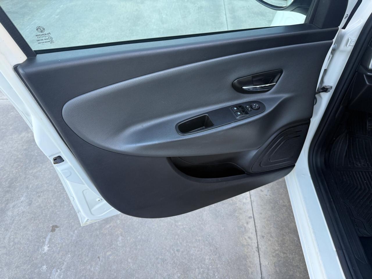 Lancia Ypsilon 1.3 MJT 16V 95 CV 5 porte S&S Gold