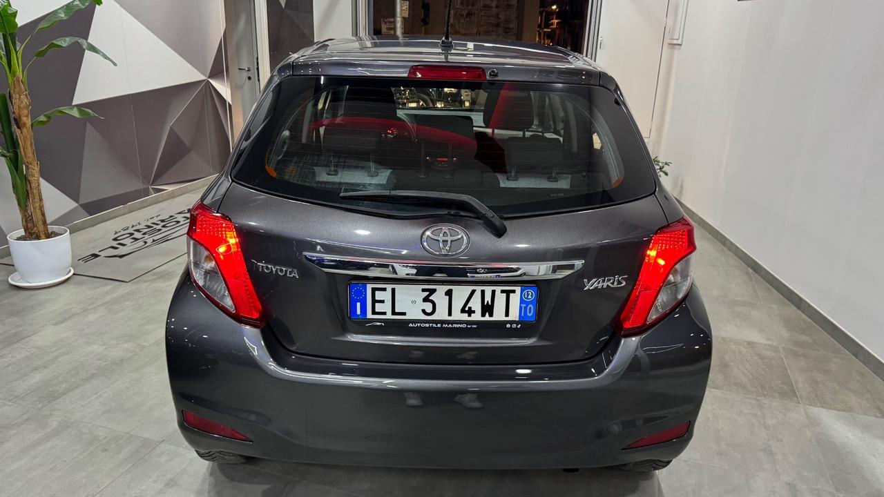 Toyota Yaris 1.4 D-4D 5 porte Lounge