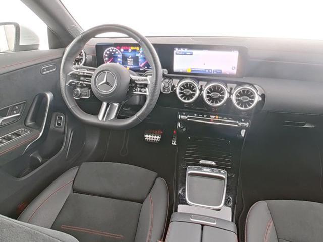 MERCEDES-BENZ CLA 180 Automatic AMG Line Advanced Plus