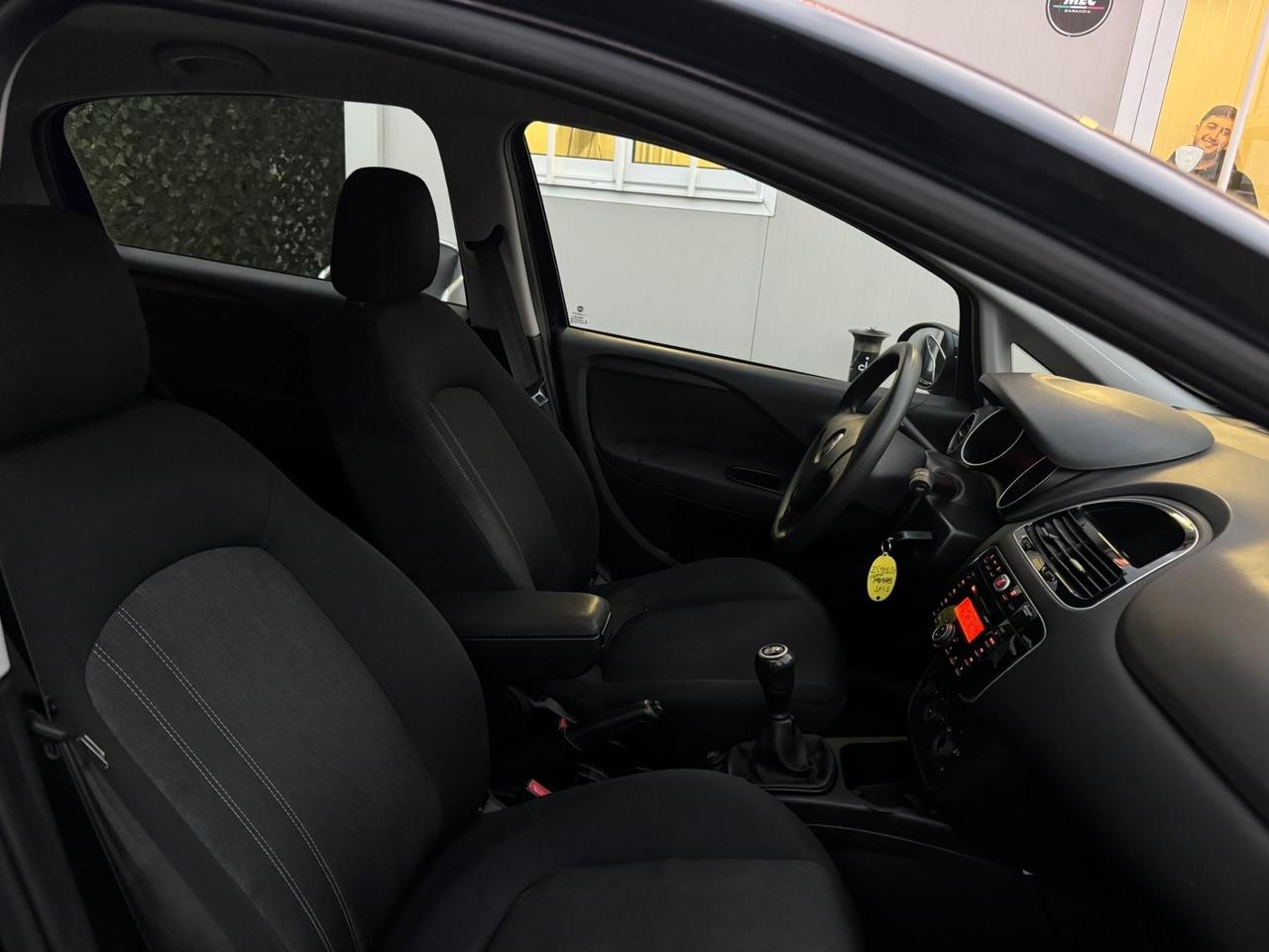 Fiat Punto 1.3 MJT II S&S 95 CV Street garanzia12