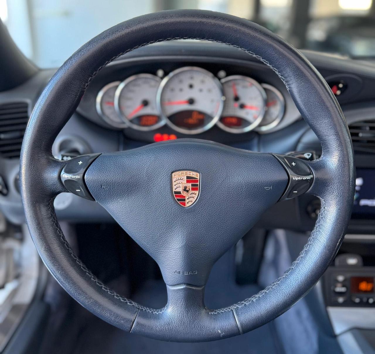 Porsche 911 Porsche 996 911 Cabrio 3.4 Carrera (ASI)