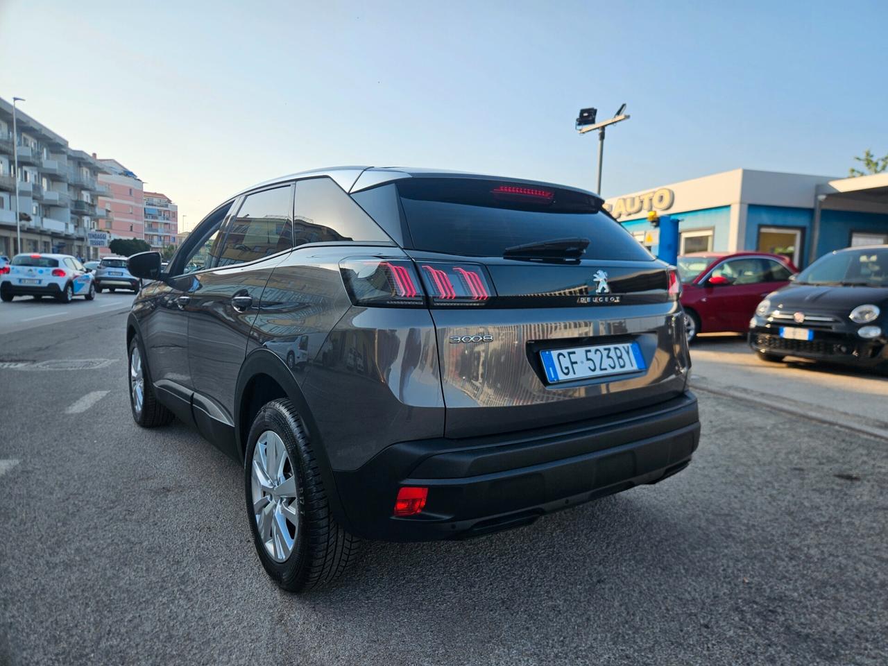 Peugeot 3008 BlueHDi 130 S&S EAT8 Business Edition