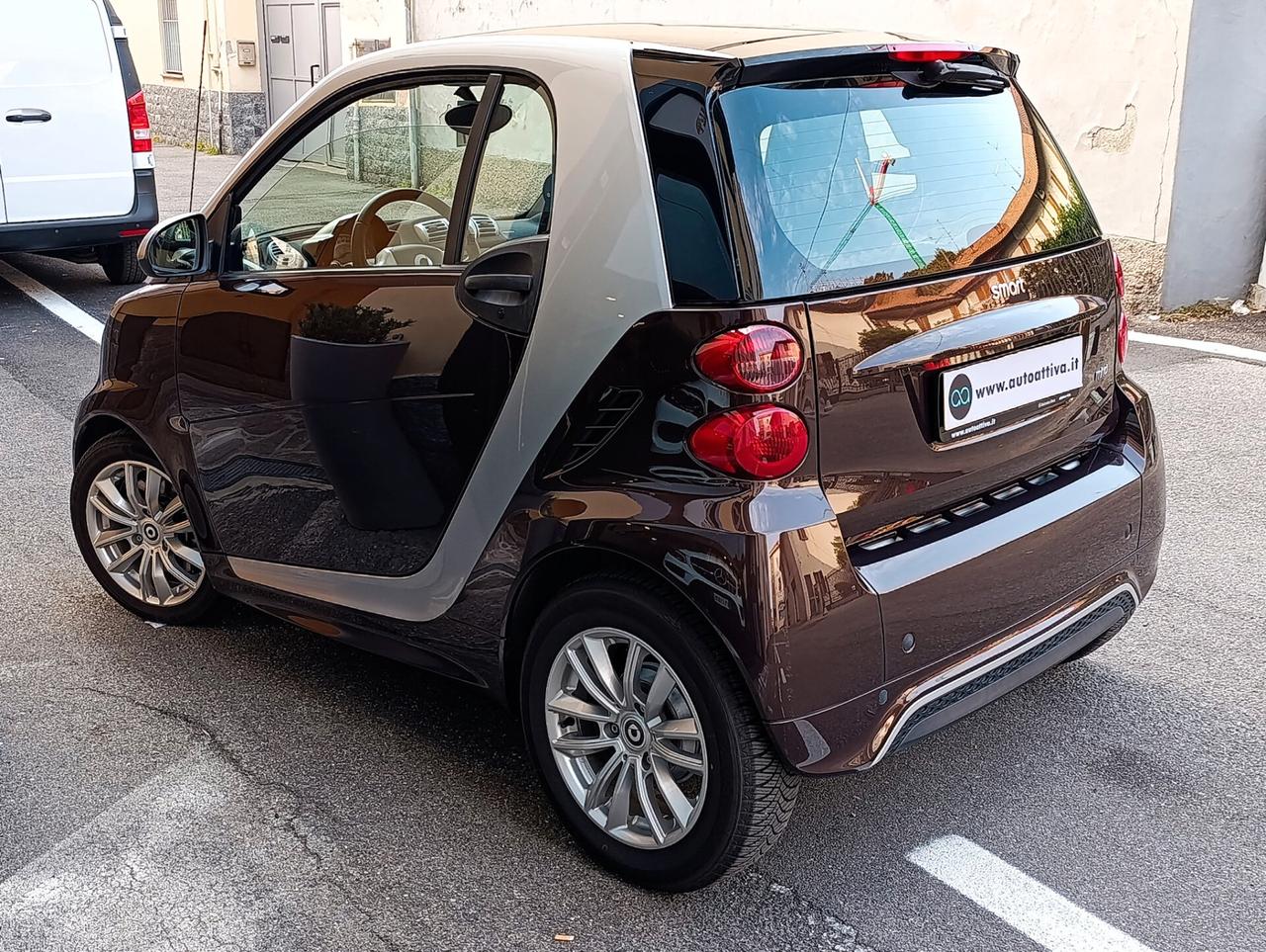 Smart ForTwo 1000 52 kW MHD coupé passion