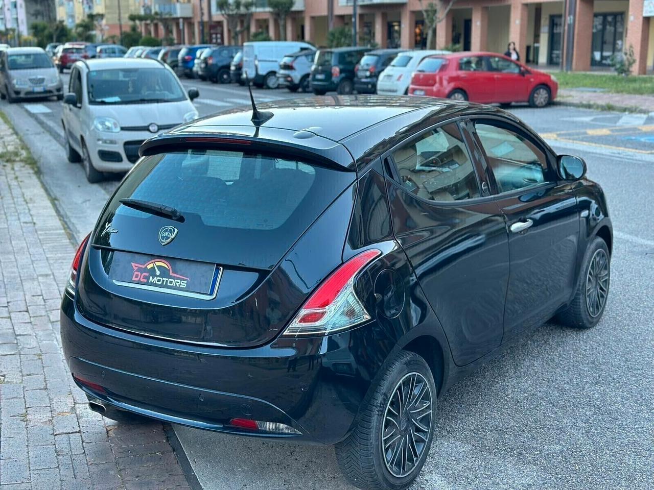Lancia Ypsilon 1.2 69 CV 5 porte GPL Ecochic Gold USATO SICURO