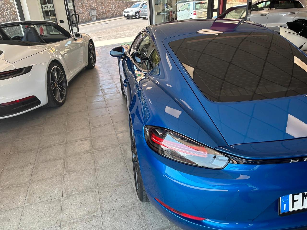 Porsche 718 COUPE' Cayman 2.0