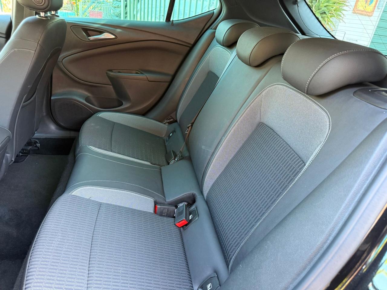 Opel Astra 1.5 CDTI 5p. Business Elegance