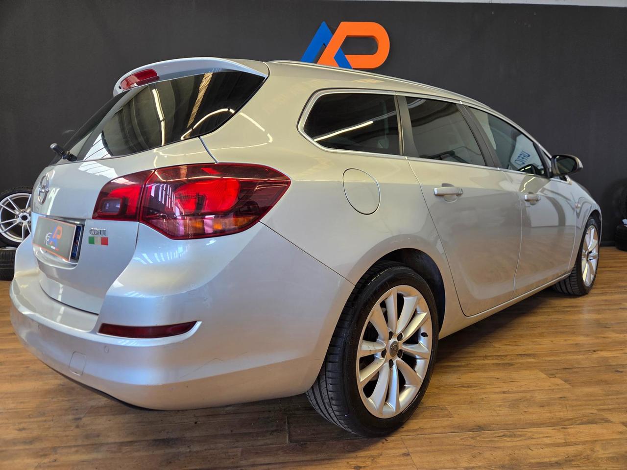 Opel Astra Sports Tourer 1.7 cdti Cosmo 125cv