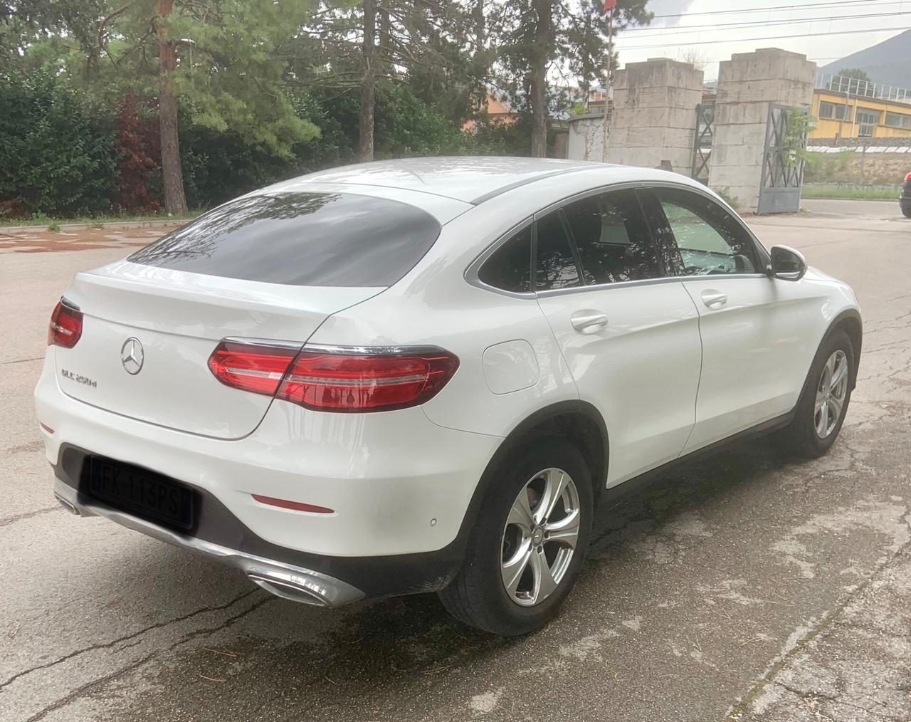 Mercedes GLC COME NUOVA solo 76000 book service