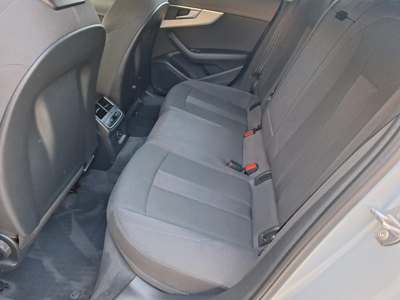 Audi A4 Avant 2.0 TDI 150 CV ultra Business Sport