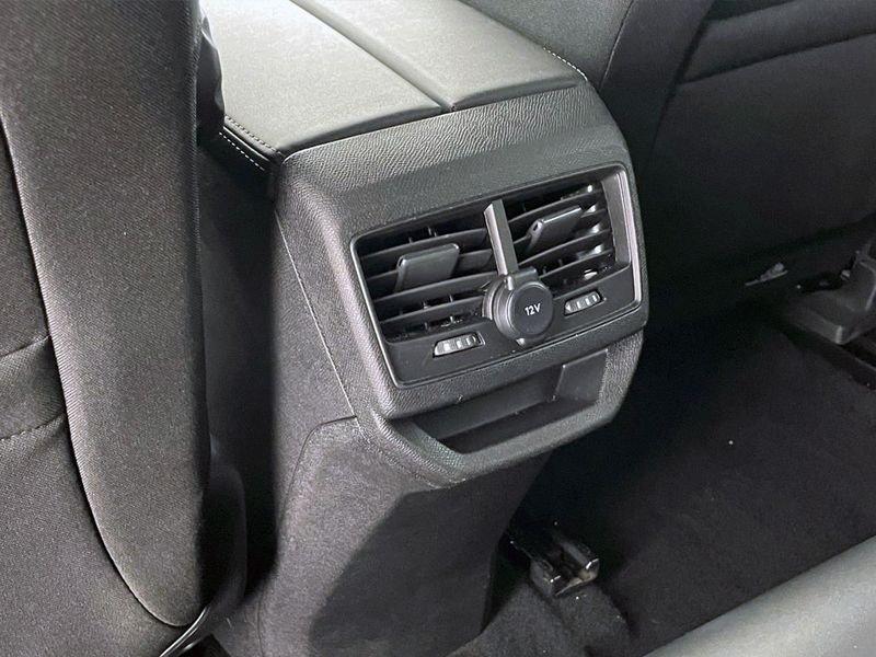 Peugeot 3008 3008 Hybrid4 300 e-EAT8 Allure Pack