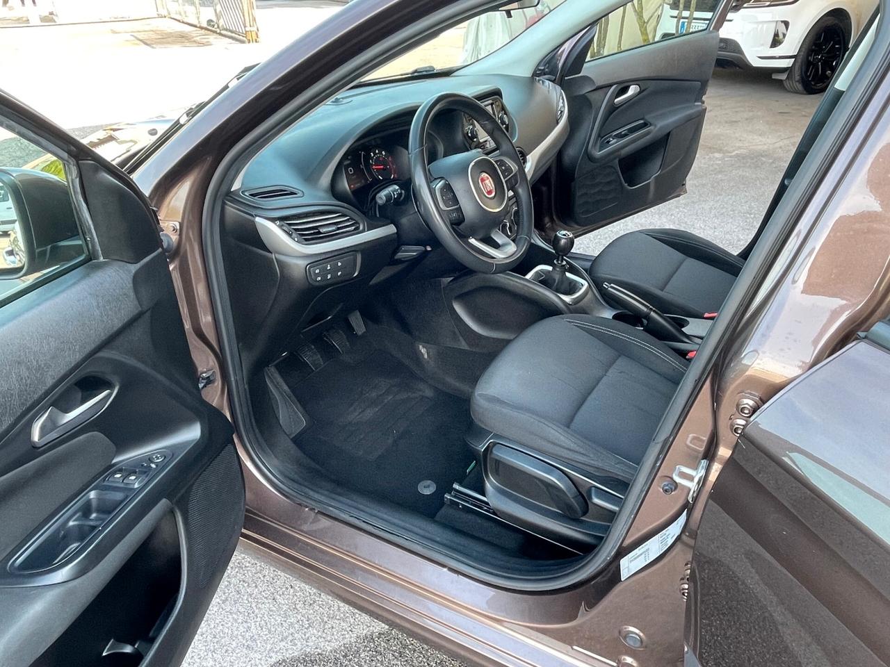 Fiat Tipo 1.4 benzina 5 porte Easy