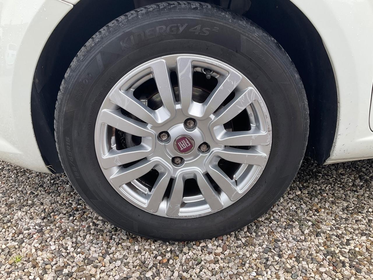 Fiat Punto 1.3 MJT II 75 CV 5 porte Virgin Radio