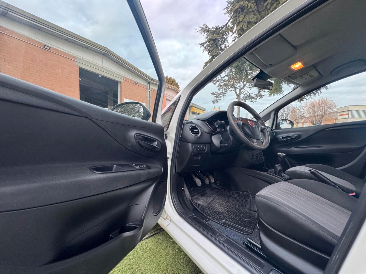 Fiat Punto 1.3 MJT II S&S 95 CV 5 porte Street