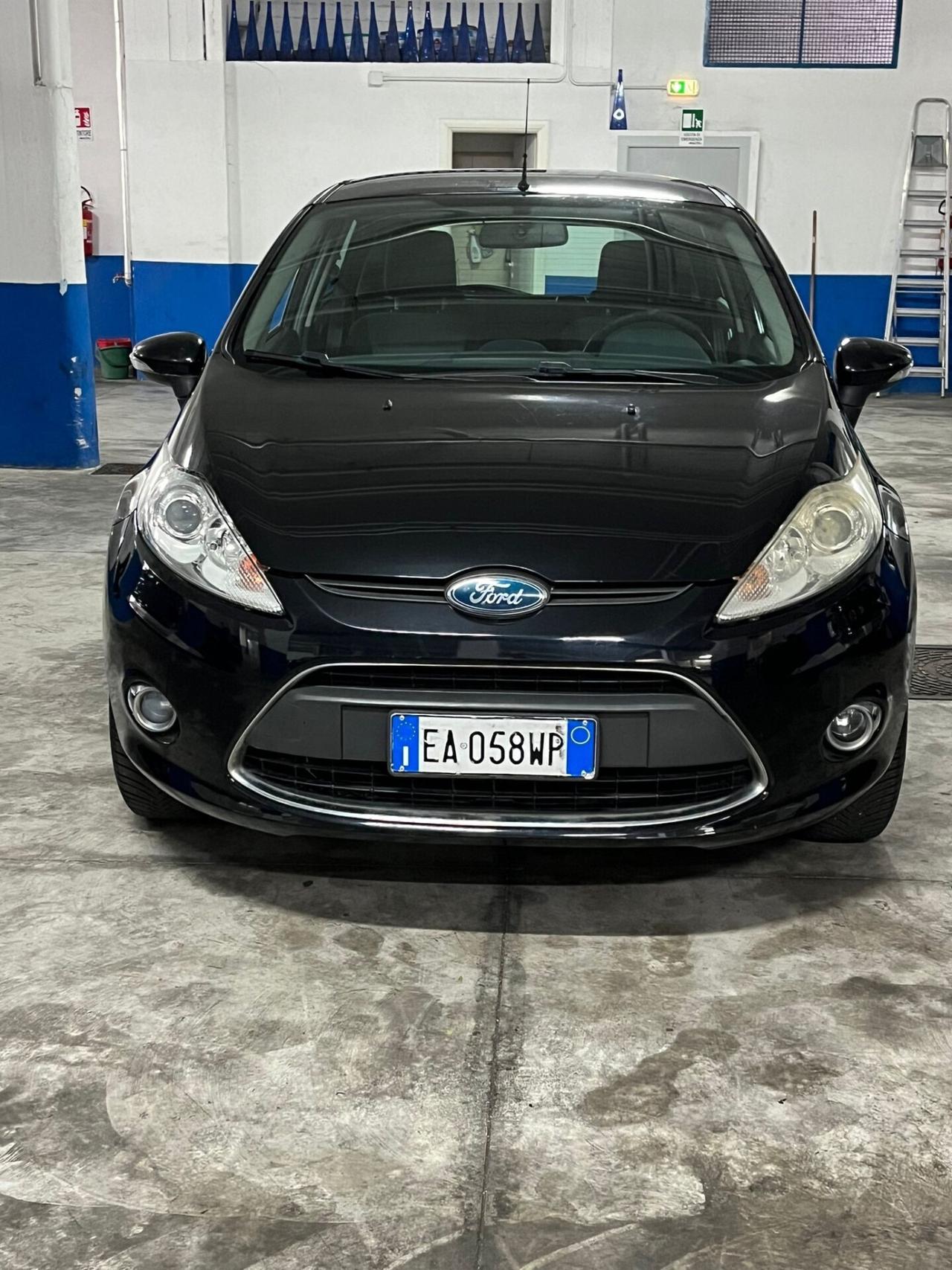 Ford Fiesta 1.4 5 porte Bz.- GPL Titanium