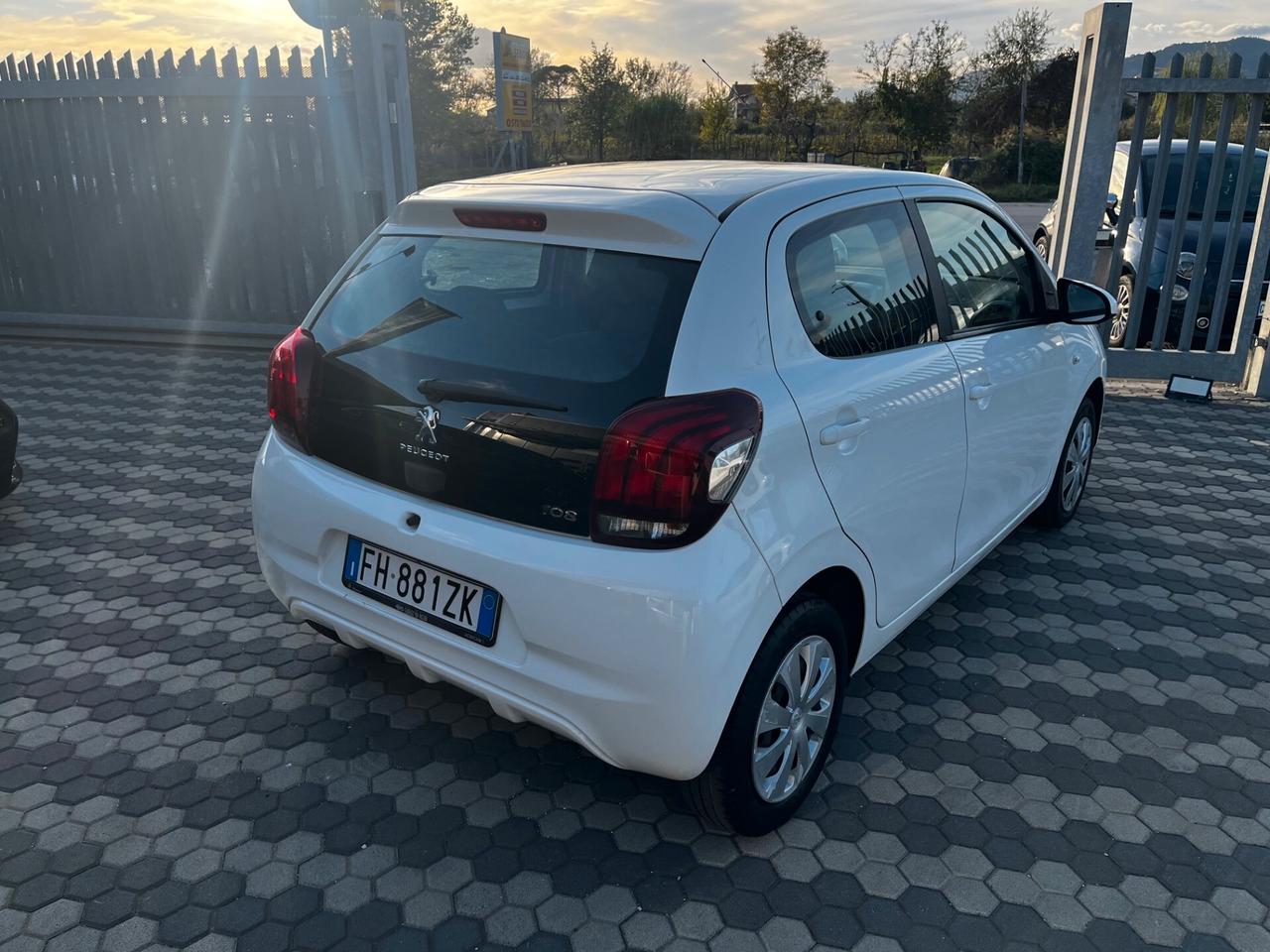 Peugeot 108 VTi 68 3 porte Allure