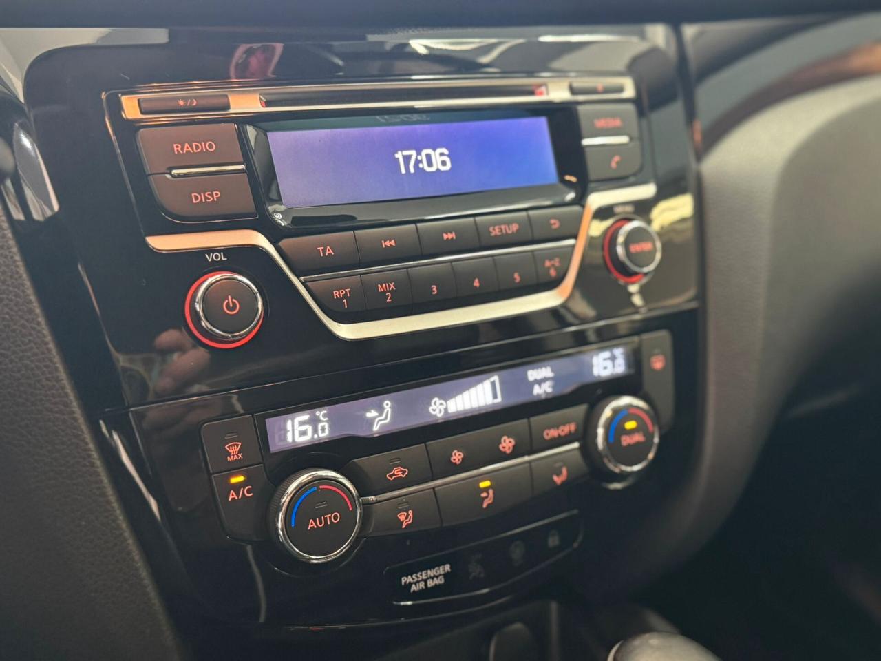 Nissan Qashqai 1.6 dCi X-Tronic 2WD Black Edition