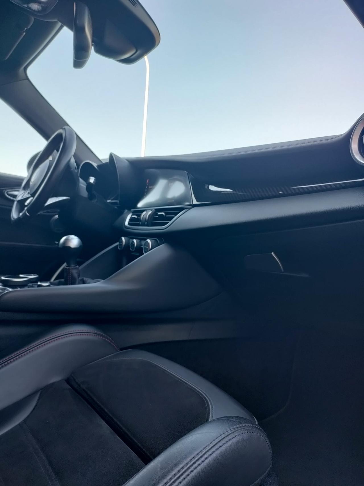 Alfa Romeo Giulia 2.9 T V6 Quadrifoglio