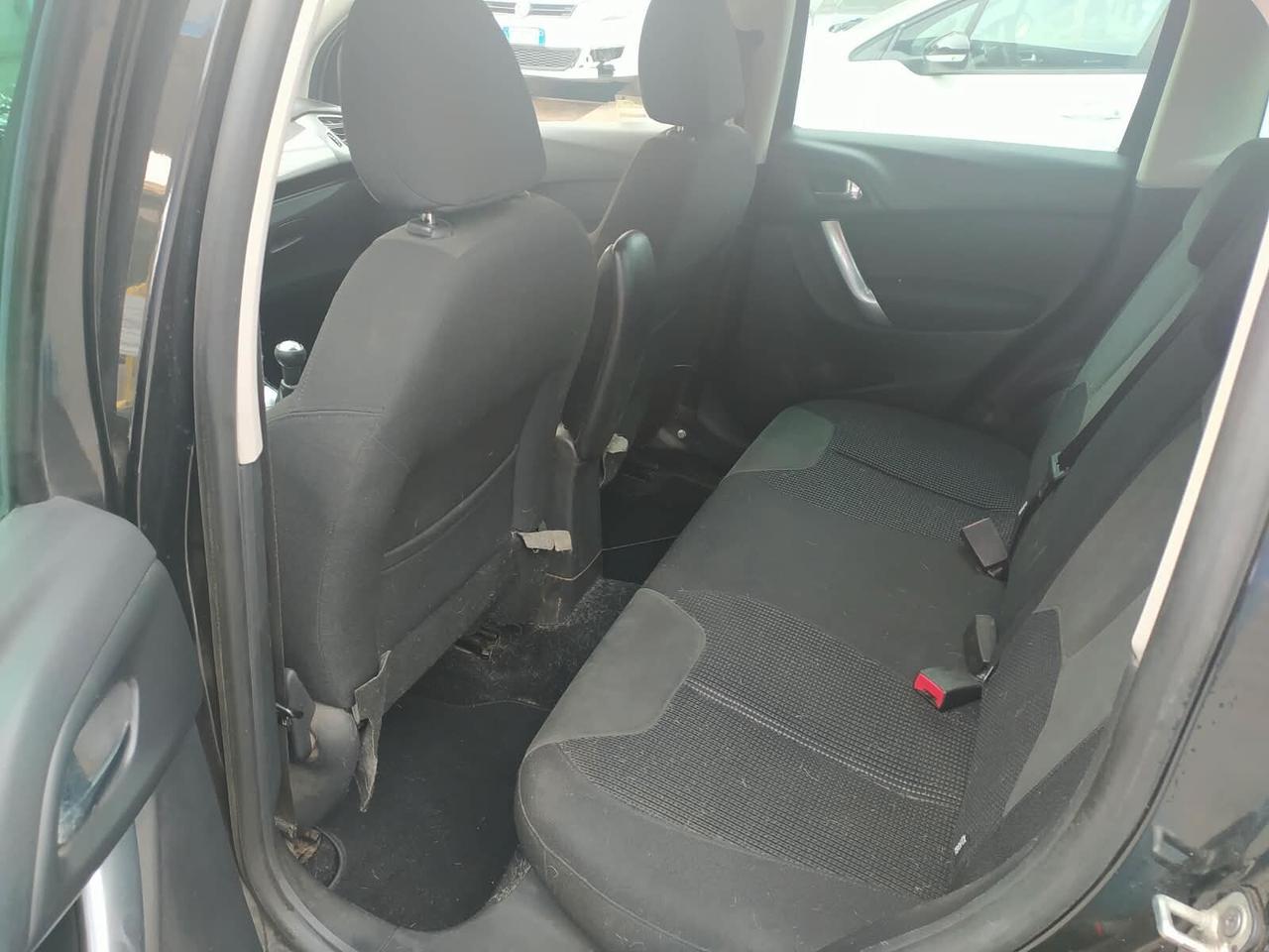 Toyota Yaris 1.0 5 porte "Lounge - navi"COME NUOVA"