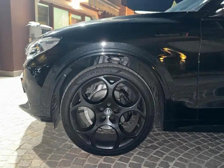 Alfa Romeo Stelvio 2.0 Turbo 280 CV AT8 Q4 Ti