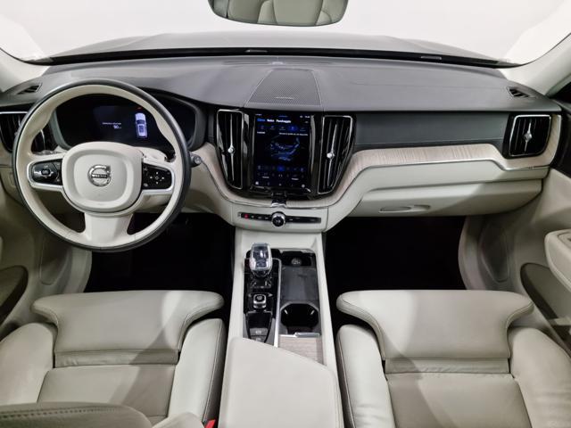 VOLVO XC60 B5 (d) AWD Geartronic Momentum Pro