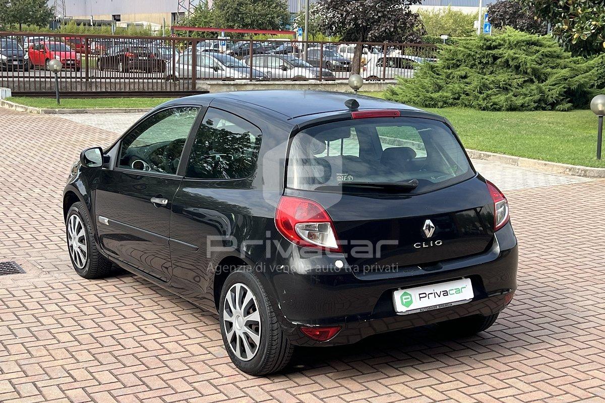 RENAULT Clio 1.2 16V 3 porte Dynamique